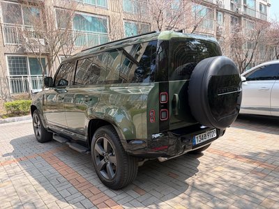 LAND ROVER DEFENDER - 6