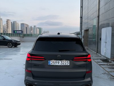 2025 BMW X5 — миниатюра 12