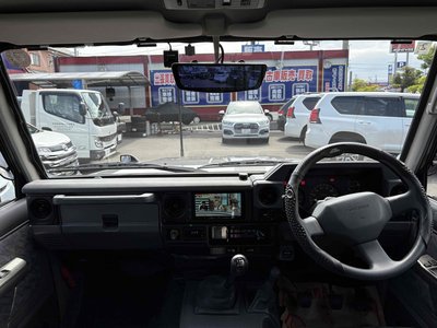 صورة مصغرة 26 لـ 1998 Toyota LAND CRUISER 70
