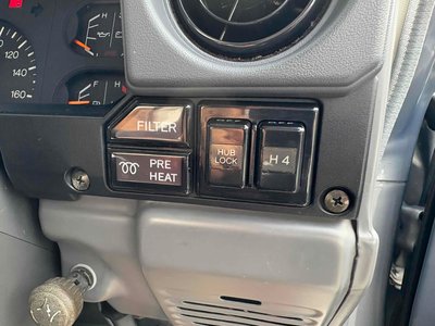 صورة مصغرة 55 لـ 1998 Toyota LAND CRUISER 70