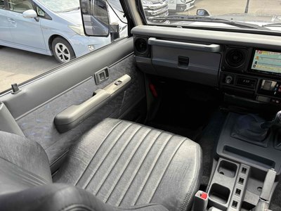 صورة مصغرة 31 لـ 1998 Toyota LAND CRUISER 70