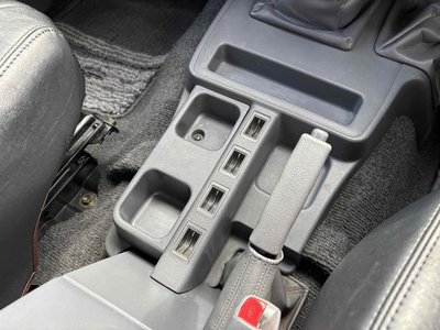 صورة مصغرة 50 لـ 1998 Toyota LAND CRUISER 70