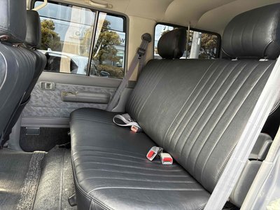 صورة مصغرة 35 لـ 1998 Toyota LAND CRUISER 70