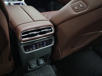 صورة مصغرة 31 لـ 2023 Genesis GV80
