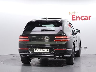 صورة 3 لـ 2023 Genesis GV80