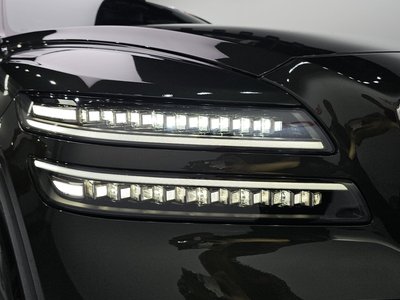 صورة 9 لـ 2023 Genesis GV80