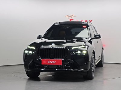 صورة 2 لـ 2023 BMW X7