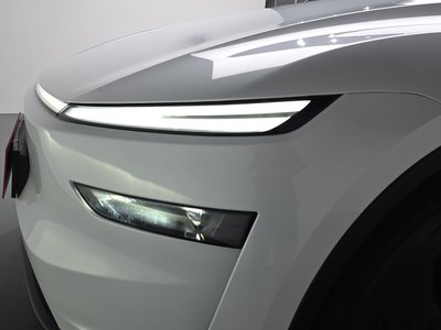 TESLA MODEL Y - 9