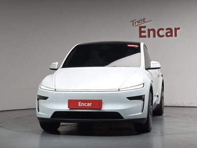TESLA MODEL Y - 2
