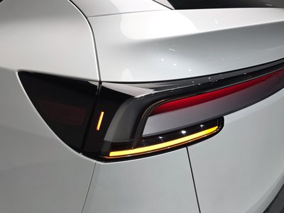 TESLA MODEL Y - 10