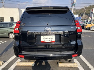 TOYOTA LAND CRUISER PRADO - 8