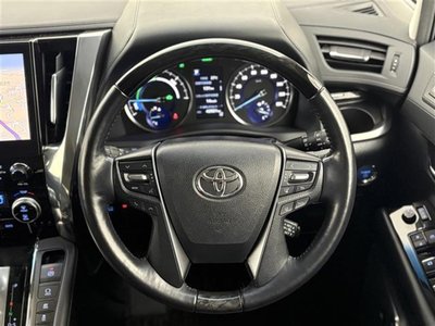 2021 Toyota ALPHARD photo 2