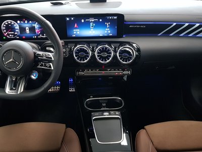 MERCEDES-BENZ CLA - 4