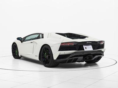 LAMBORGHINI AVENTADOR - 7