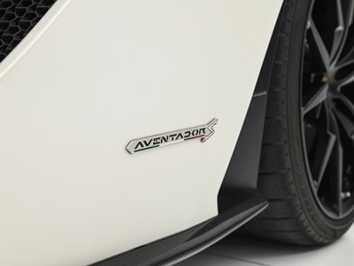 2018 Lamborghini AVENTADOR — миниатюра 38
