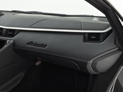 2018 Lamborghini AVENTADOR — миниатюра 20