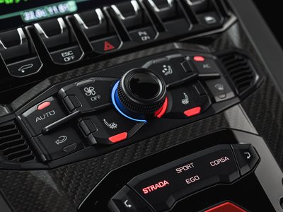 2018 Lamborghini AVENTADOR — миниатюра 28