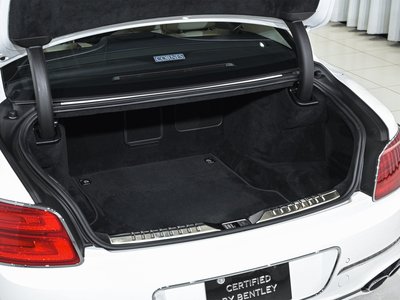 2023 Bentley FLYING SPUR photo 9