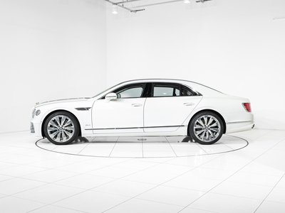 2023 Bentley FLYING SPUR photo 4