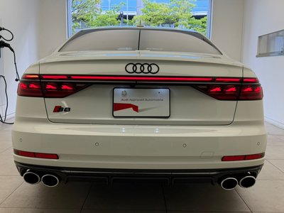 AUDI S8 - 8