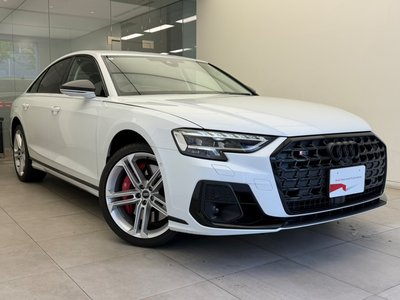 AUDI S8 - 6