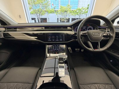 AUDI S8 - 3