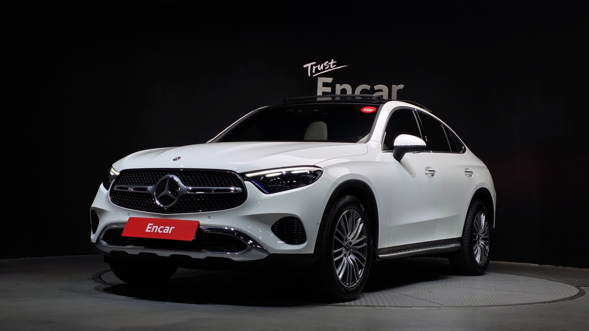 MERCEDES-BENZ GLC - View 1