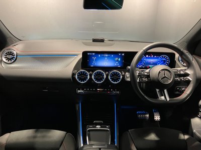 MERCEDES-BENZ EQA - 9