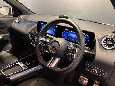 MERCEDES-BENZ EQA - 10