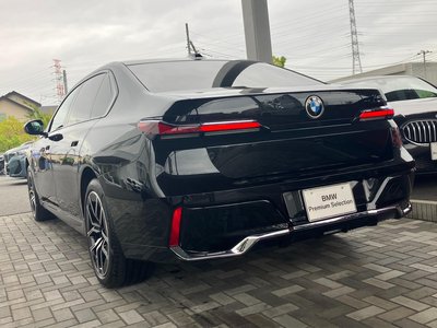 BMW 7 SERIES - 8