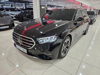 MERCEDES-BENZ E-CLASS - 1