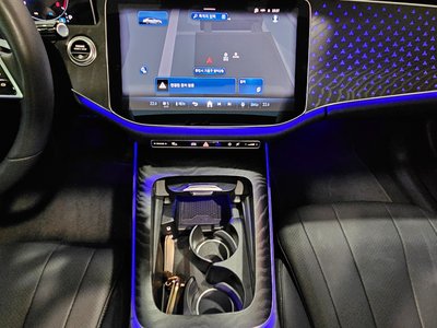 MERCEDES-BENZ E-CLASS - 9