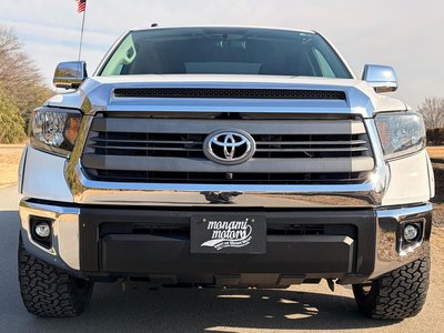TOYOTA TUNDRA - 2