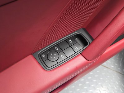 صورة مصغرة 29 لـ 2025 Porsche 911