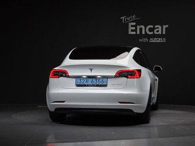 صورة 4 لـ 2022 Tesla MODEL 3