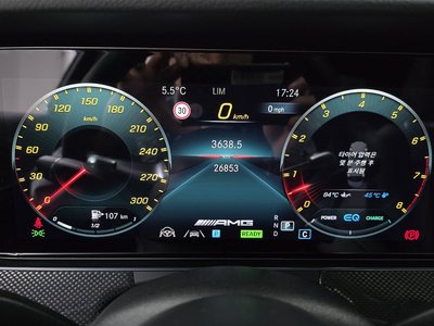 MERCEDES-BENZ E-CLASS - 8