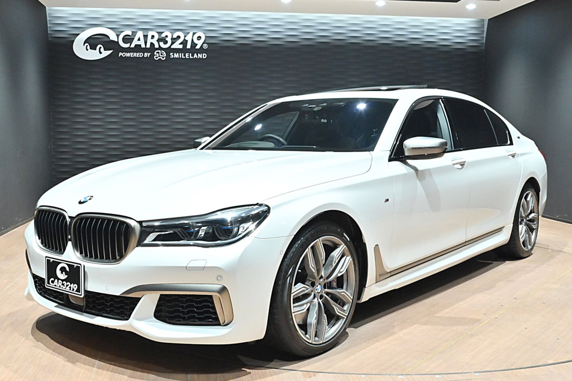 BMW 7 SERIES - View 1