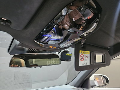 2025 BMW 5 SERIES thumbnail 11