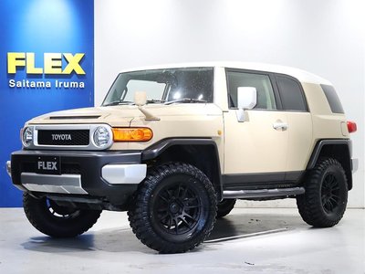 2017 Toyota FJ CRUISER — фото 1