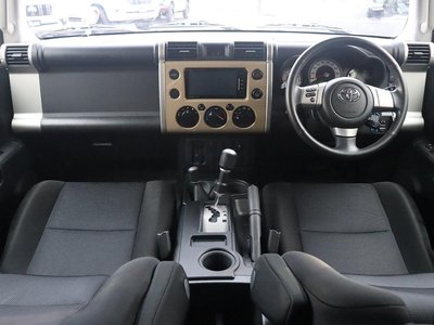 2017 Toyota FJ CRUISER — фото 3