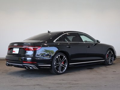 صورة 5 لـ 2024 AUDI S8