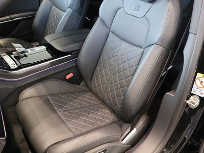 2024 AUDI S8 — миниатюра 18
