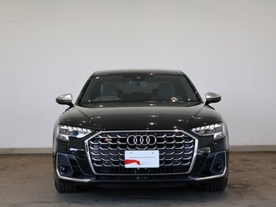 صورة 2 لـ 2024 AUDI S8
