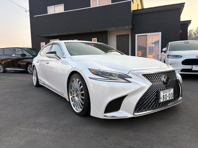 LEXUS LS - 3