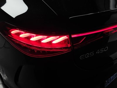 MERCEDES-BENZ EQS - 10