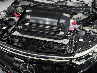 MERCEDES-BENZ EQS - 7