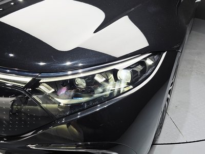 MERCEDES-BENZ EQS - 9