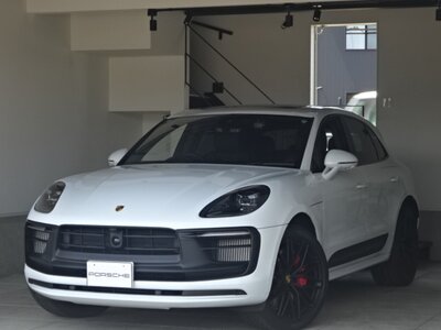 PORSCHE MACAN - 2