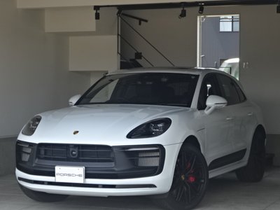 PORSCHE MACAN - 3