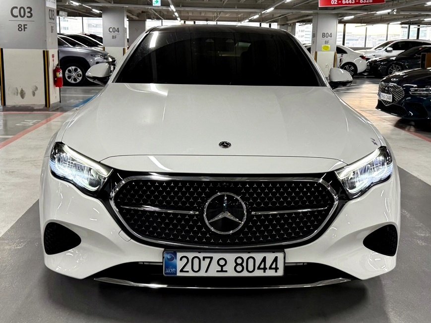 MERCEDES-BENZ E-CLASS - View 1